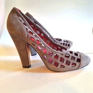 Cesare Paciotti Taupe Gray Cutout with Dagger Heels Sz 8.5 VGC Luxury Designer